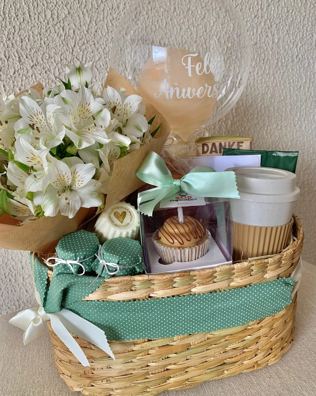 Cesta Encanto — apresentação do presente